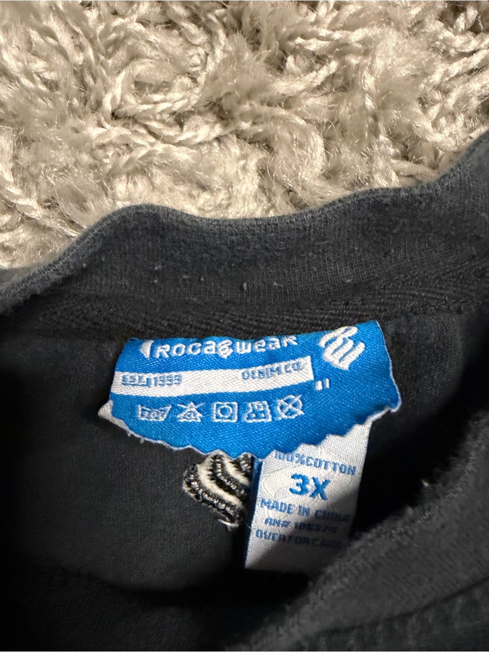 2000s Rocawear Shirt - Picture 4 of 4